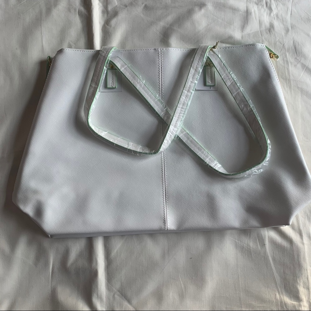 Elizabeth Arden Vintage White Tote Bag
